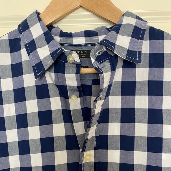 Banana Republic Camden dress shirt - Picture 2 of 4